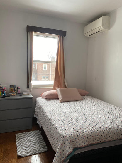 Habitación con Baño Privado en Queensboro Hill