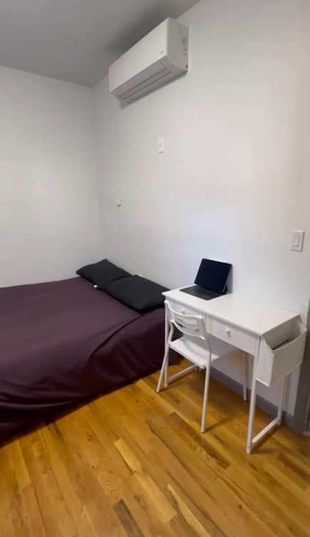 Habitación con baño privado en Bed-Stuy